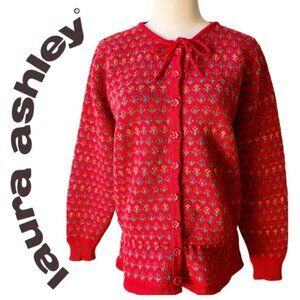 💐 Laura Ashley, Vintage Little Red Riding Hood Floral Wool Knit Jumper